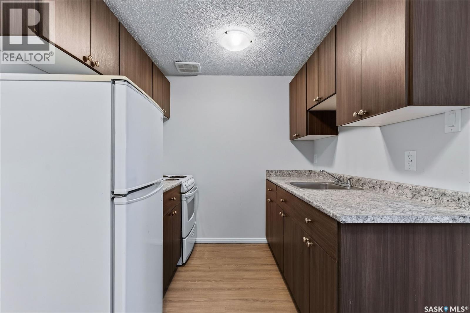 124 P AVENUE S - 33