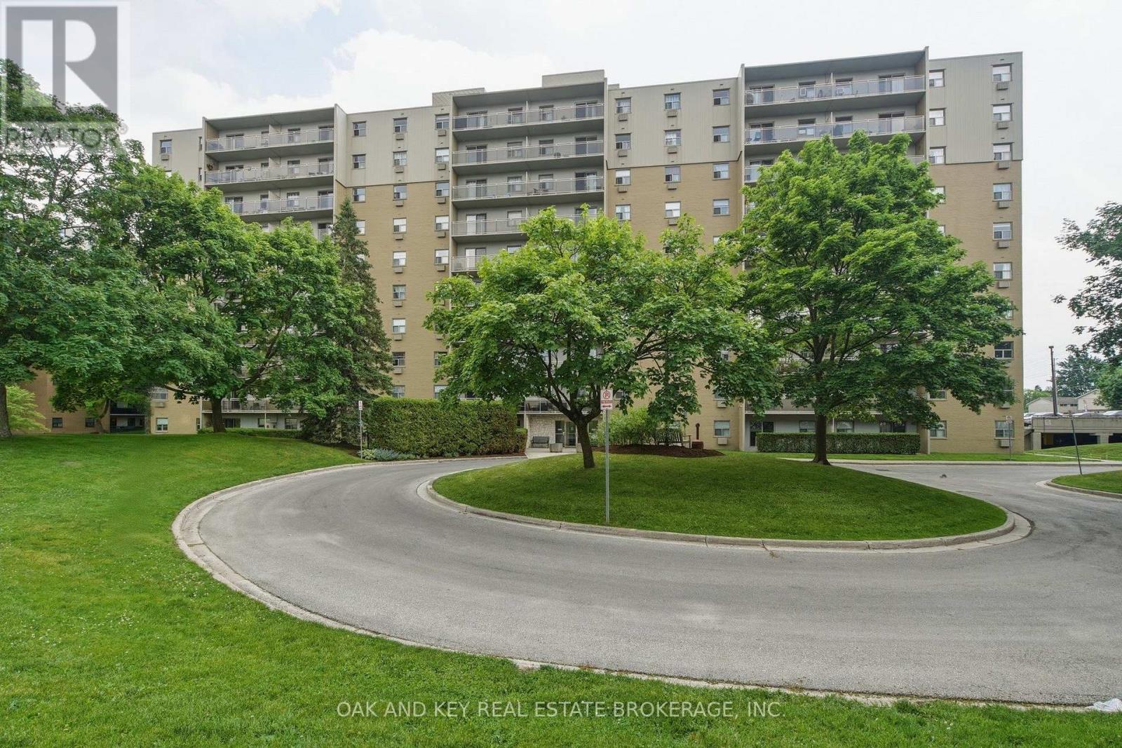 302 - 931 WONDERLAND ROAD S, London South (South M)