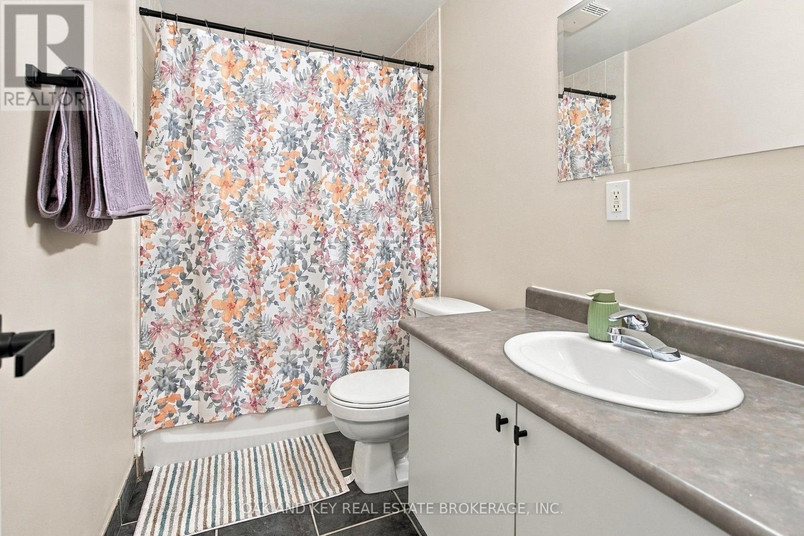931 Wonderland Road South — photo 29