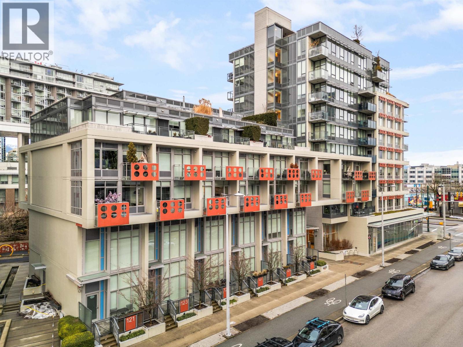 Photo of 608 161 E 1ST AVENUE 17