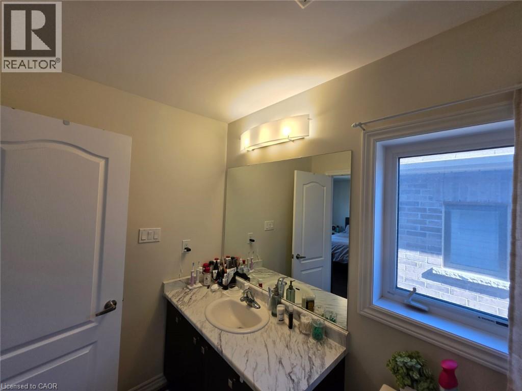 26 Amos Avenue — photo 34