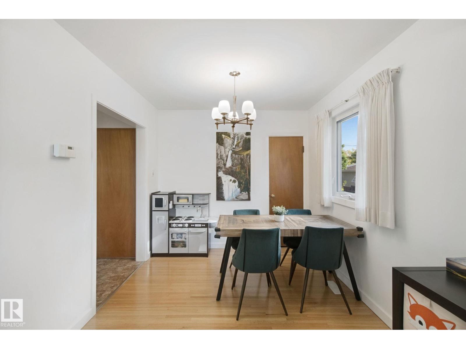 11639 134 ST NW - 11