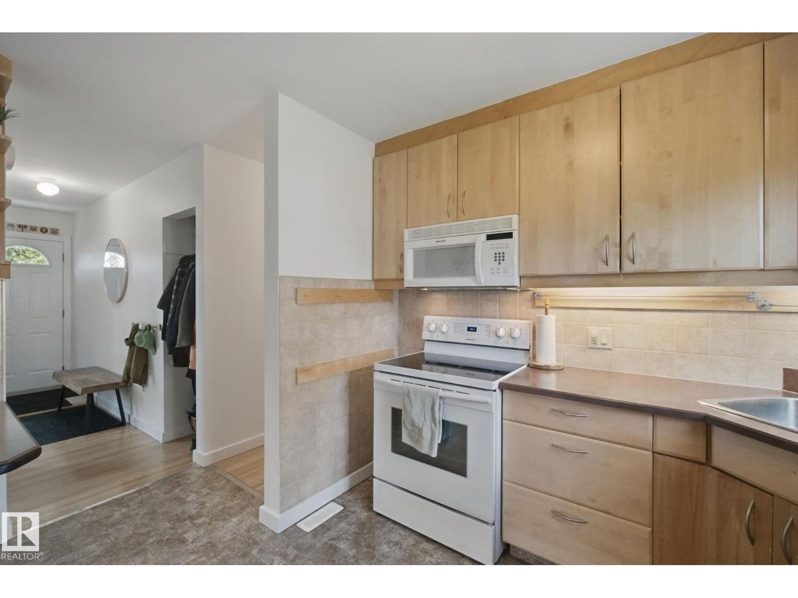 11639 134 ST NW - 15
