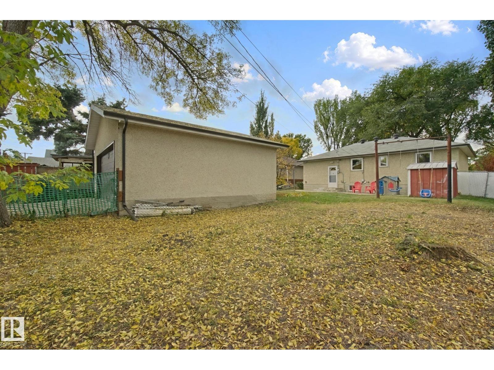 11639 134 ST NW - 33
