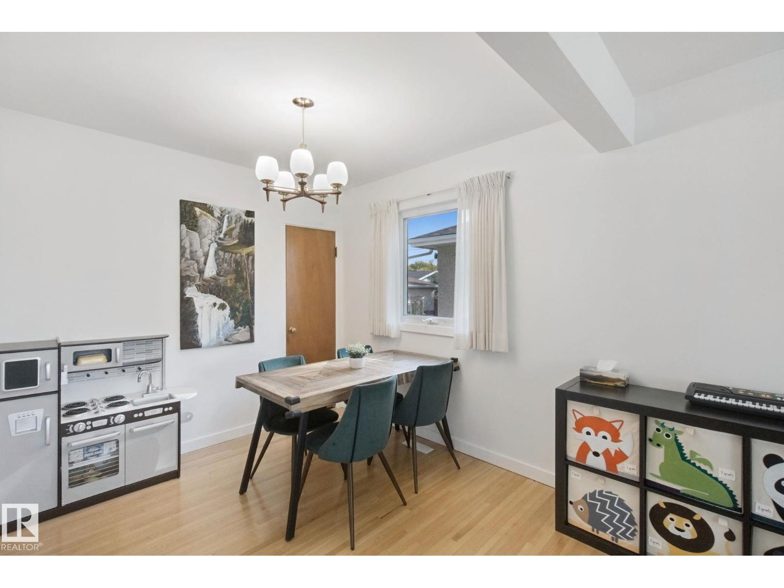 11639 134 ST NW - 10