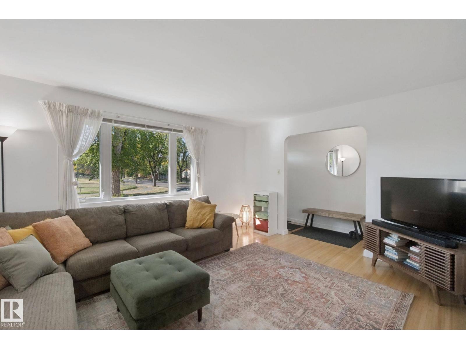 11639 134 ST NW - 9