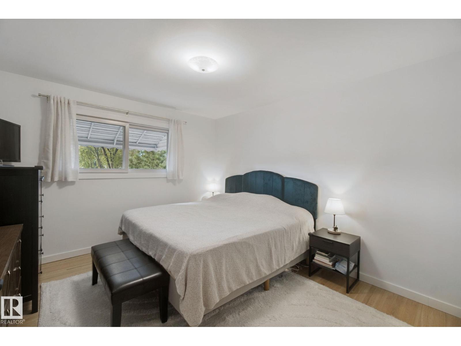 11639 134 ST NW - 16