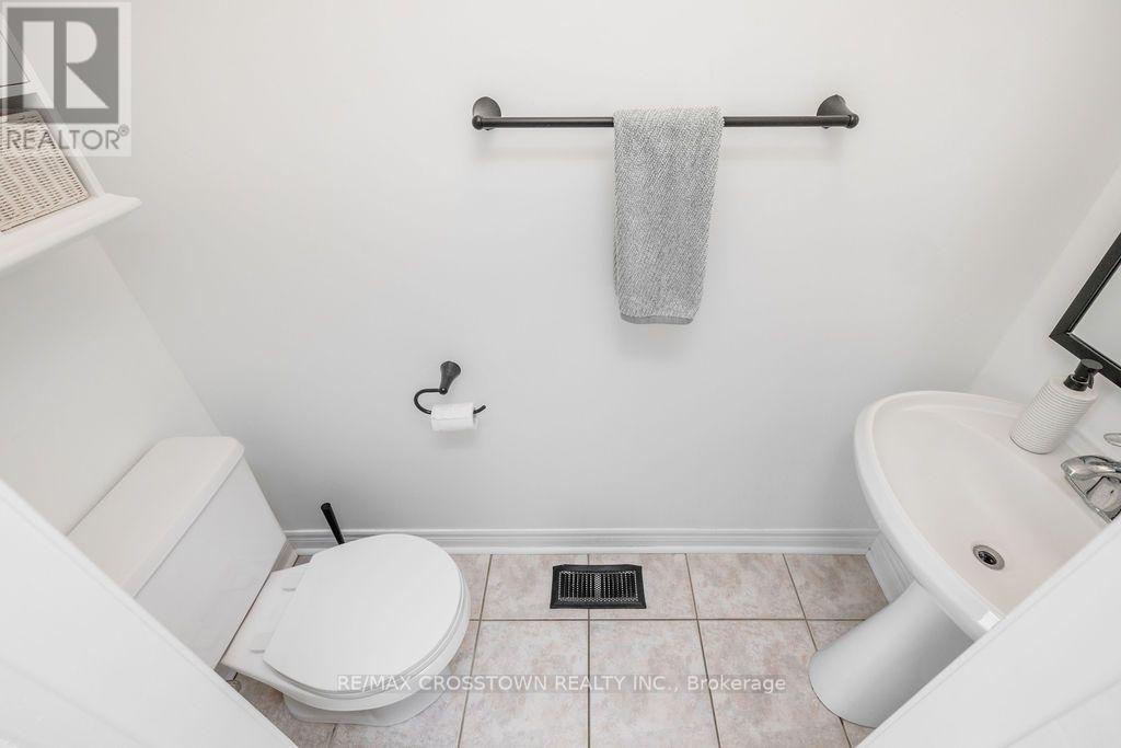 76 Breeze Drive, Bradford West Gwillimbury, ON photo 5