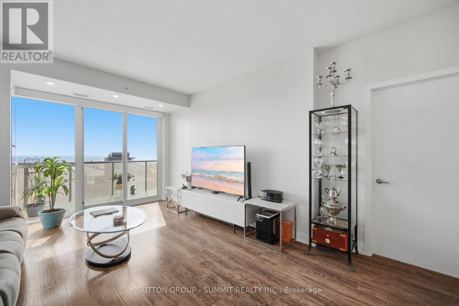 #1102 8 ANN STREET - 17