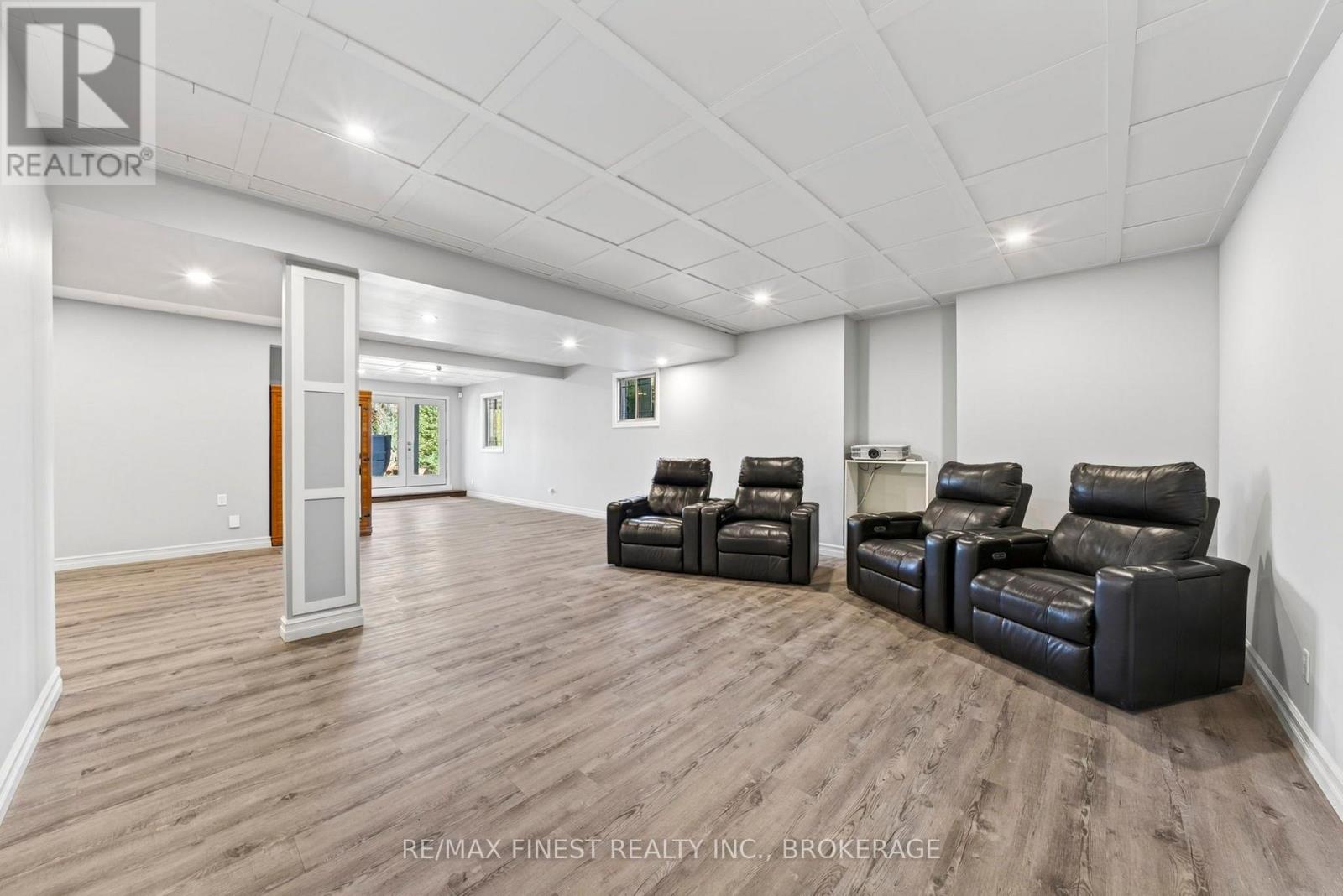 710 Kananaskis Drive — photo 34