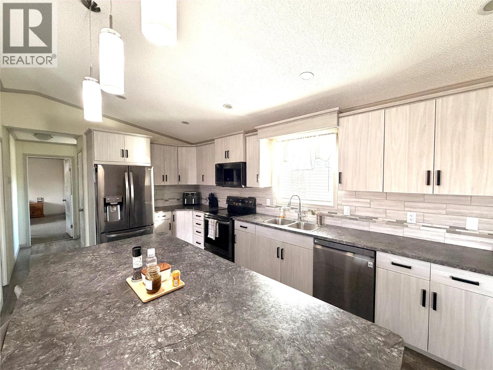 5592 97 Highway N, Dawson Creek - Image 1