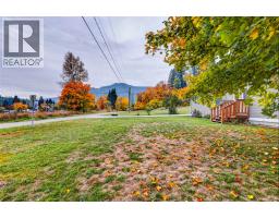 502 Hutcheson Avenue, Salmo, BC V0G1Z0 Photo 32