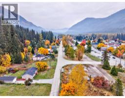 502 Hutcheson Avenue, Salmo, BC V0G1Z0 Photo 45