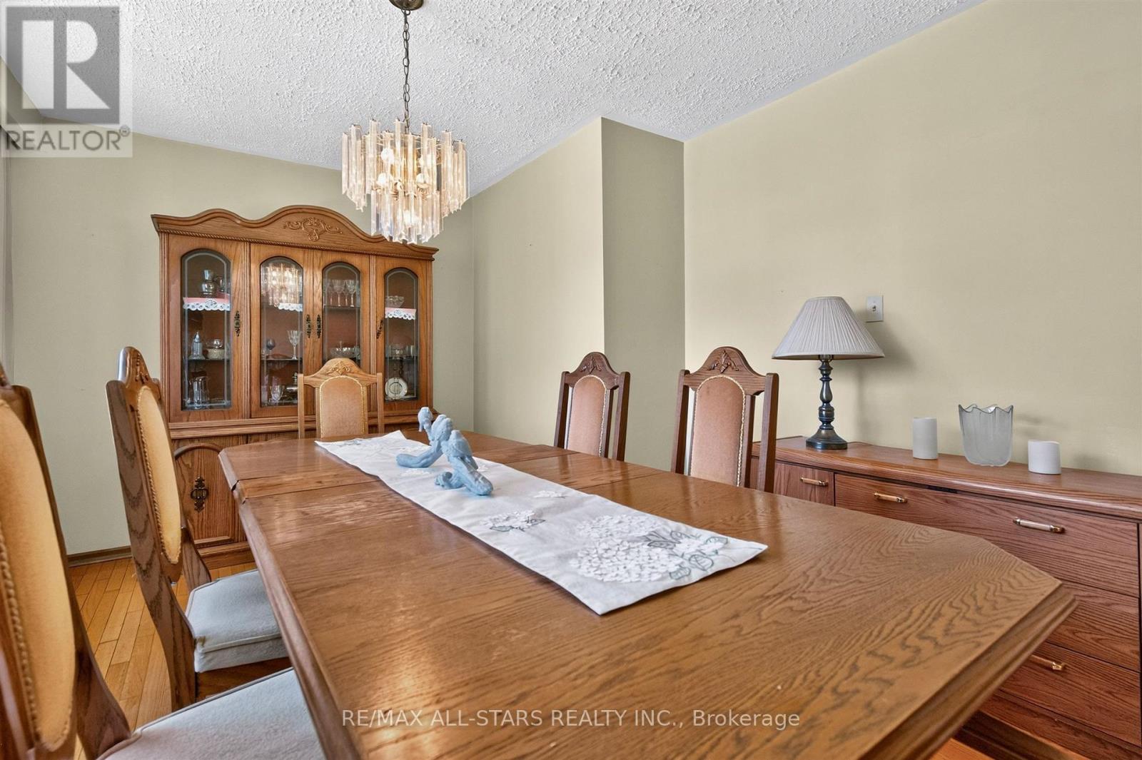 12 Adanac Drive, Toronto, ON photo 10