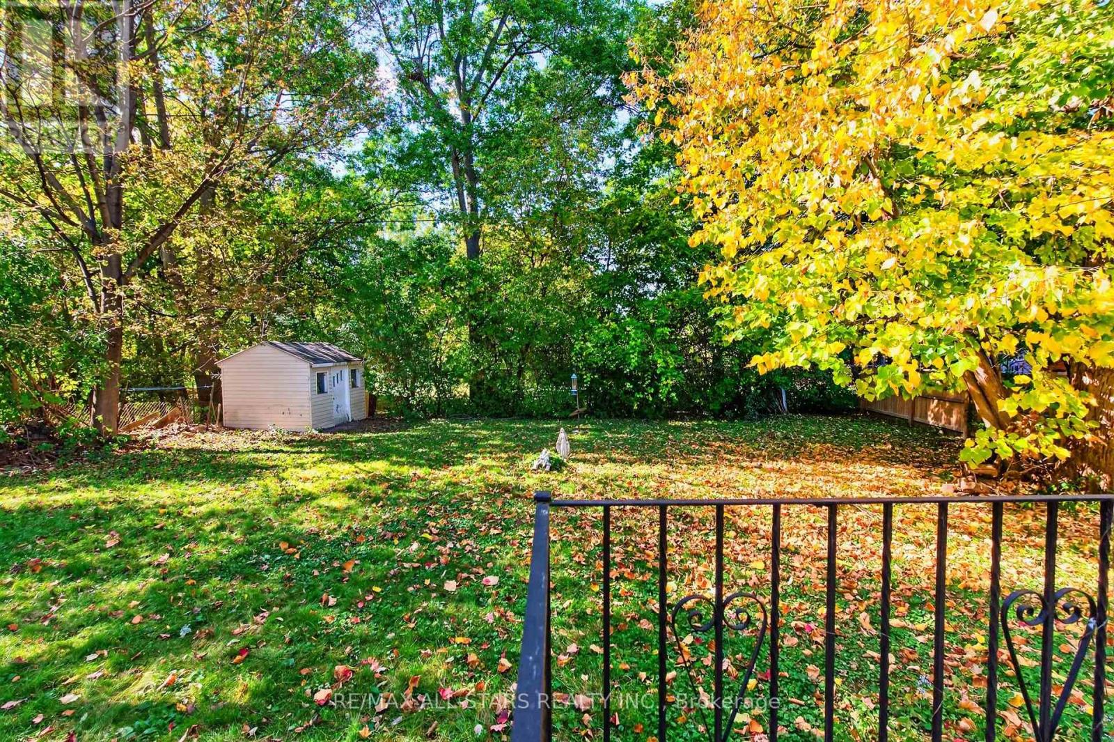 12 Adanac Drive, Toronto, ON photo 38