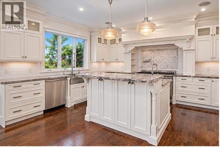 2638 QUEENS AVENUE, West Vancouver - Image 1