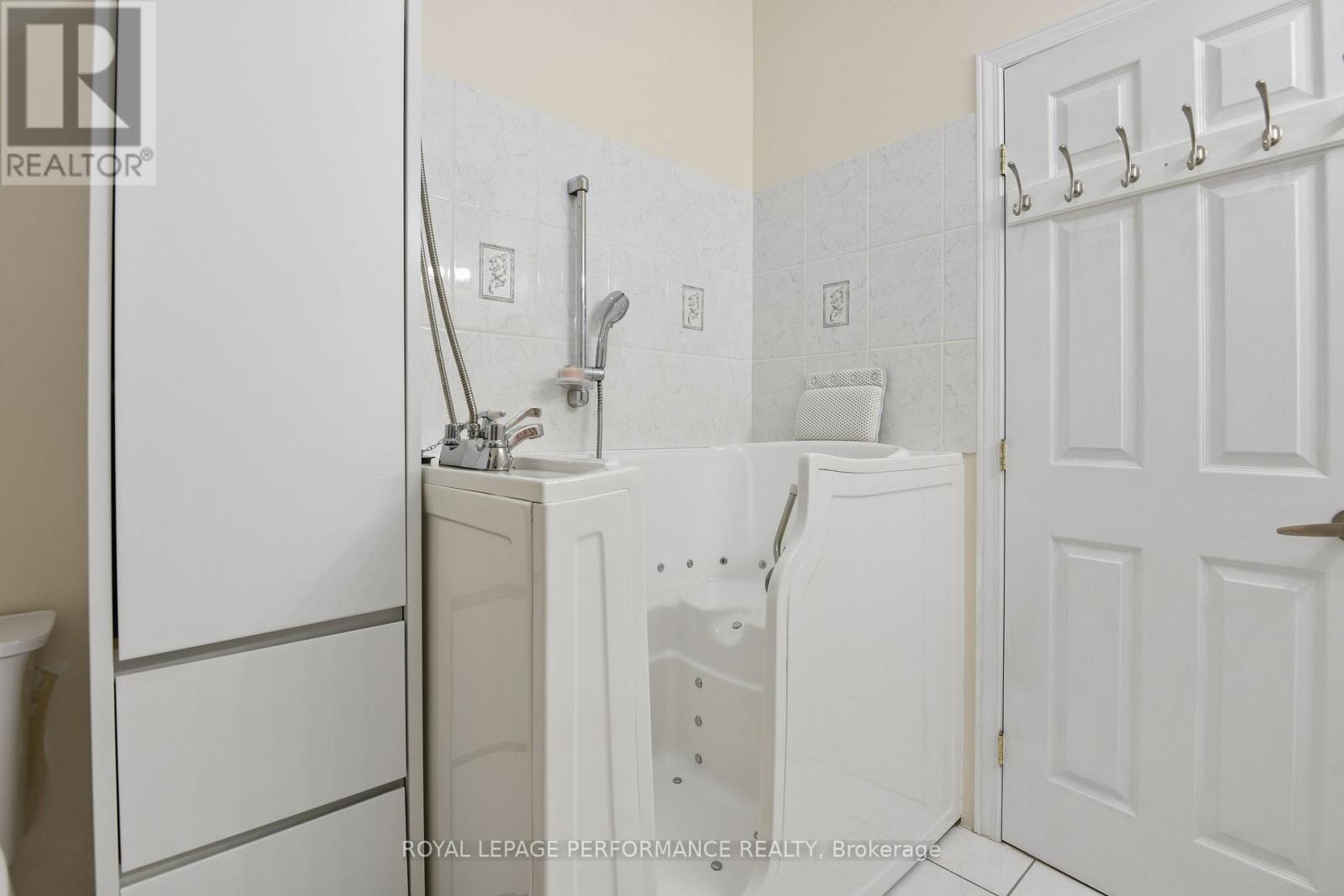 14 Windeyer Crescent