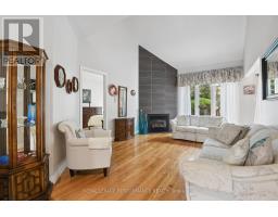 Living room - 14 Windeyer Crescent, Ottawa, ON K2K2P6 Photo 9