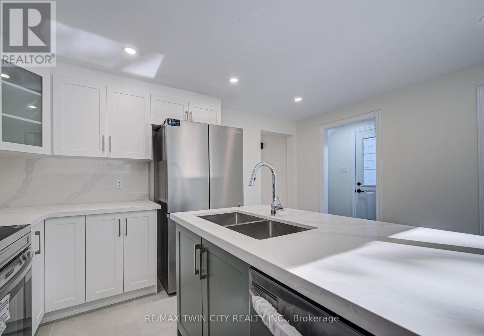 210 Ferguson Avenue, Cambridge, ON photo 19