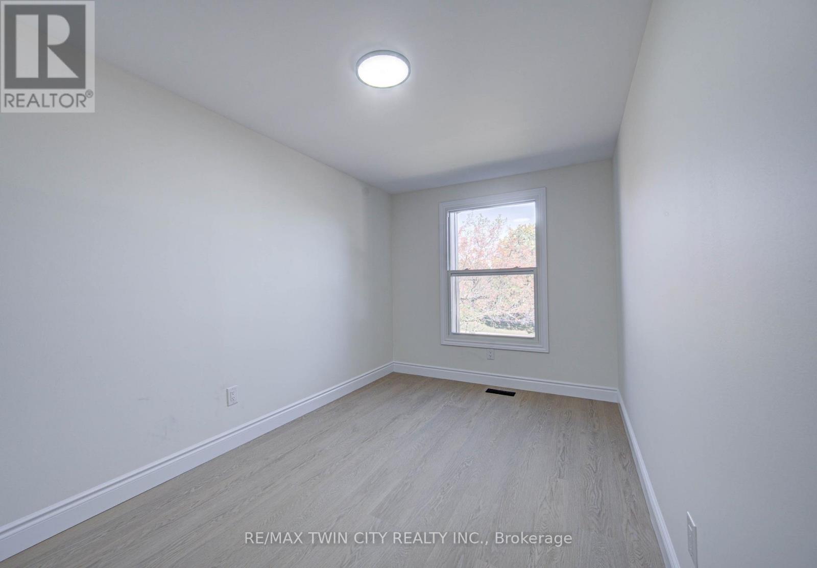 210 Ferguson Avenue, Cambridge, ON photo 22