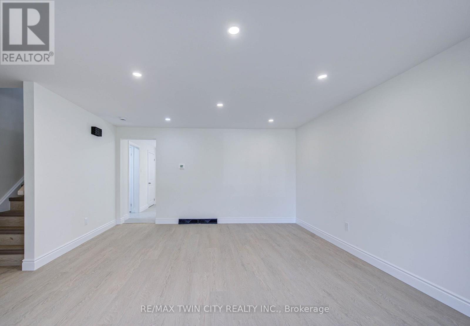 210 FERGUSON AVENUE - 9
