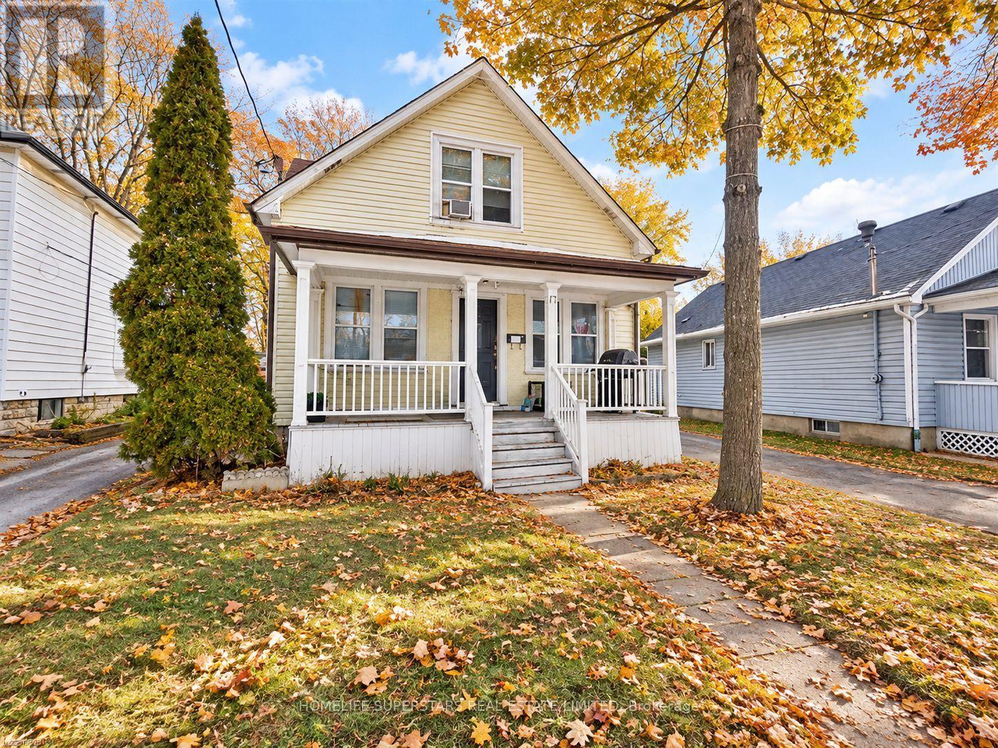 17 MANNING STREET, St. Catharines (E. Chester)