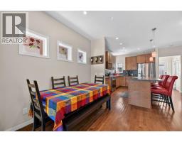 218 River Heights Green - photo 11