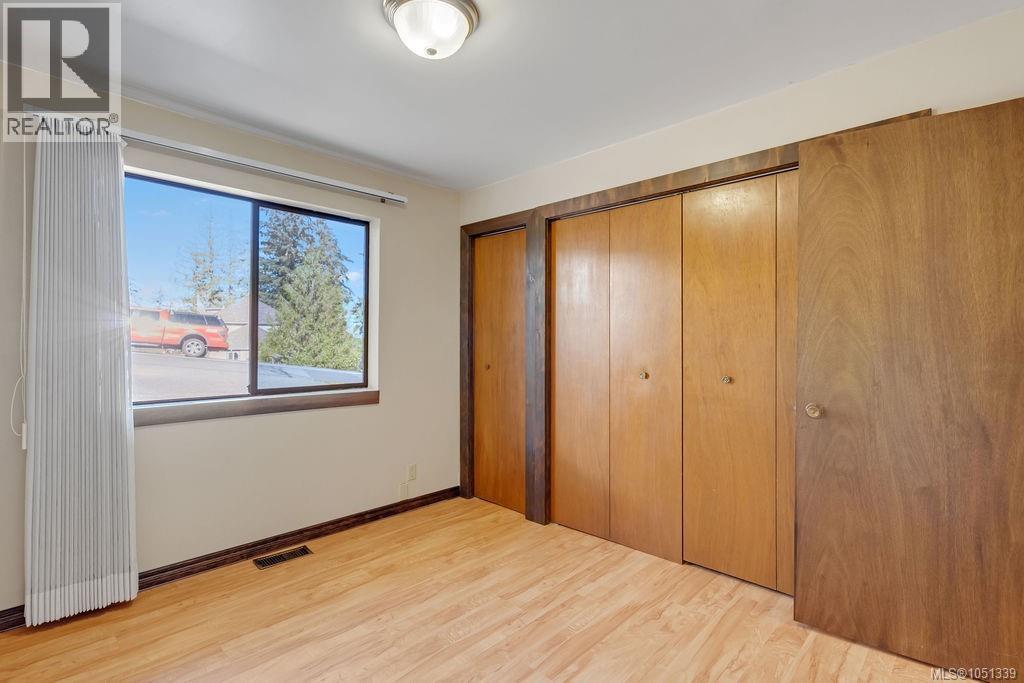 3234 Douglas St - 17