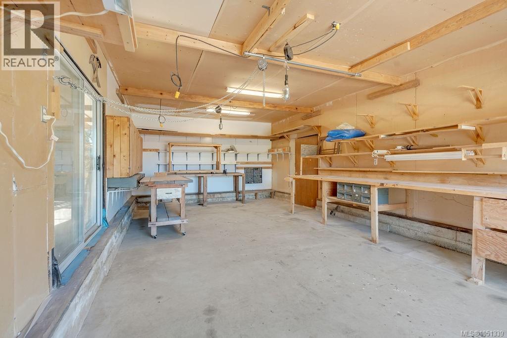 3234 Douglas St - 58