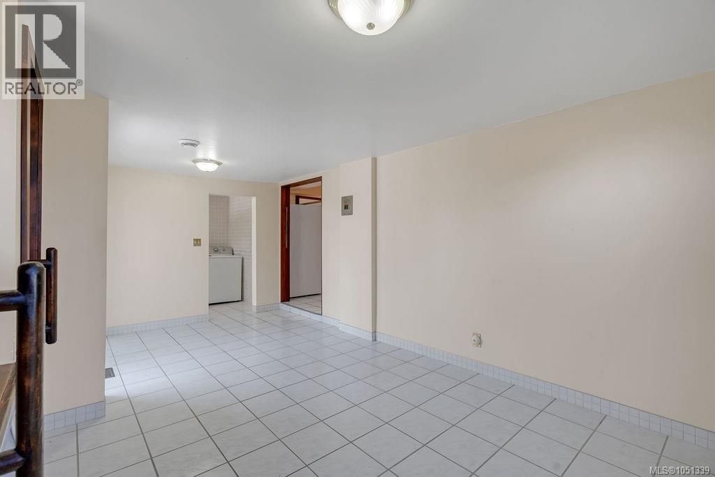3234 Douglas St - 49