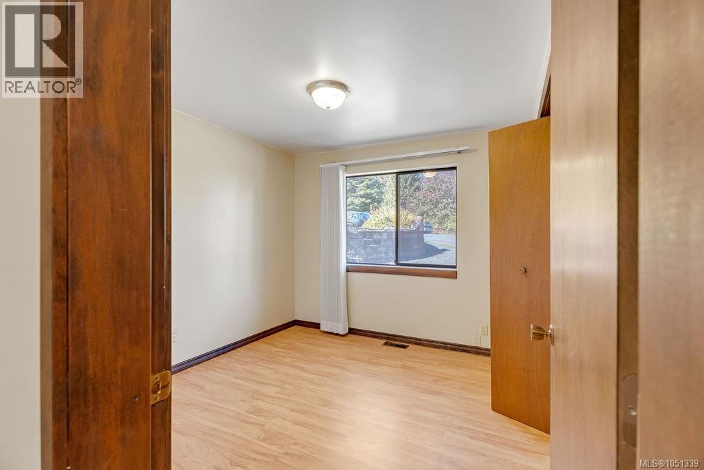 3234 Douglas St - 16