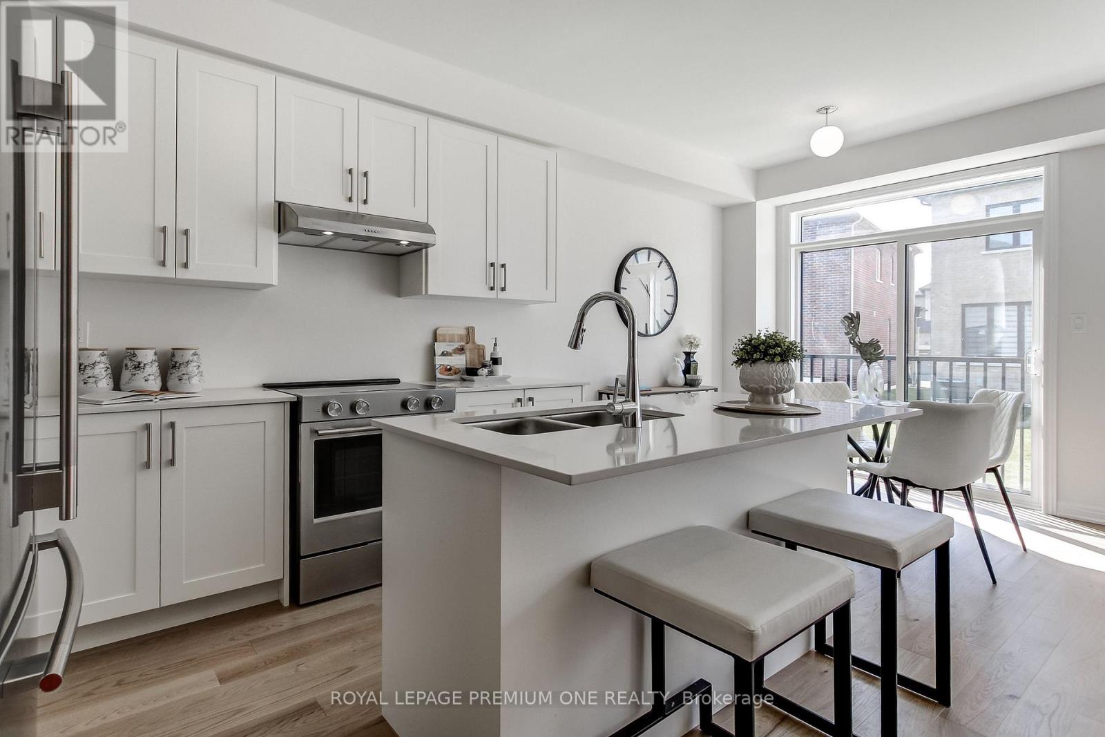 393 KENNEDY CIRCLE W - 12