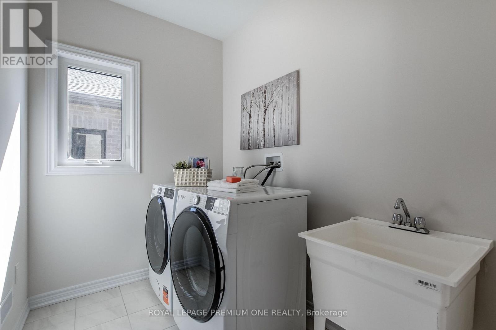 393 KENNEDY CIRCLE W - 19
