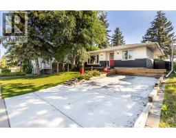 809 68 Avenue SW - photo 1