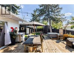 809 68 Avenue SW - photo 22