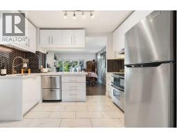 809 68 Avenue SW - photo 3