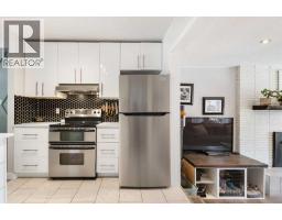 809 68 Avenue SW - photo 4