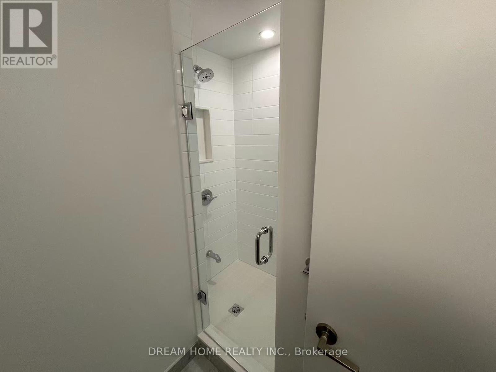2004 - 38 IANNUZZI STREET, Toronto (Niagara) — photo 9