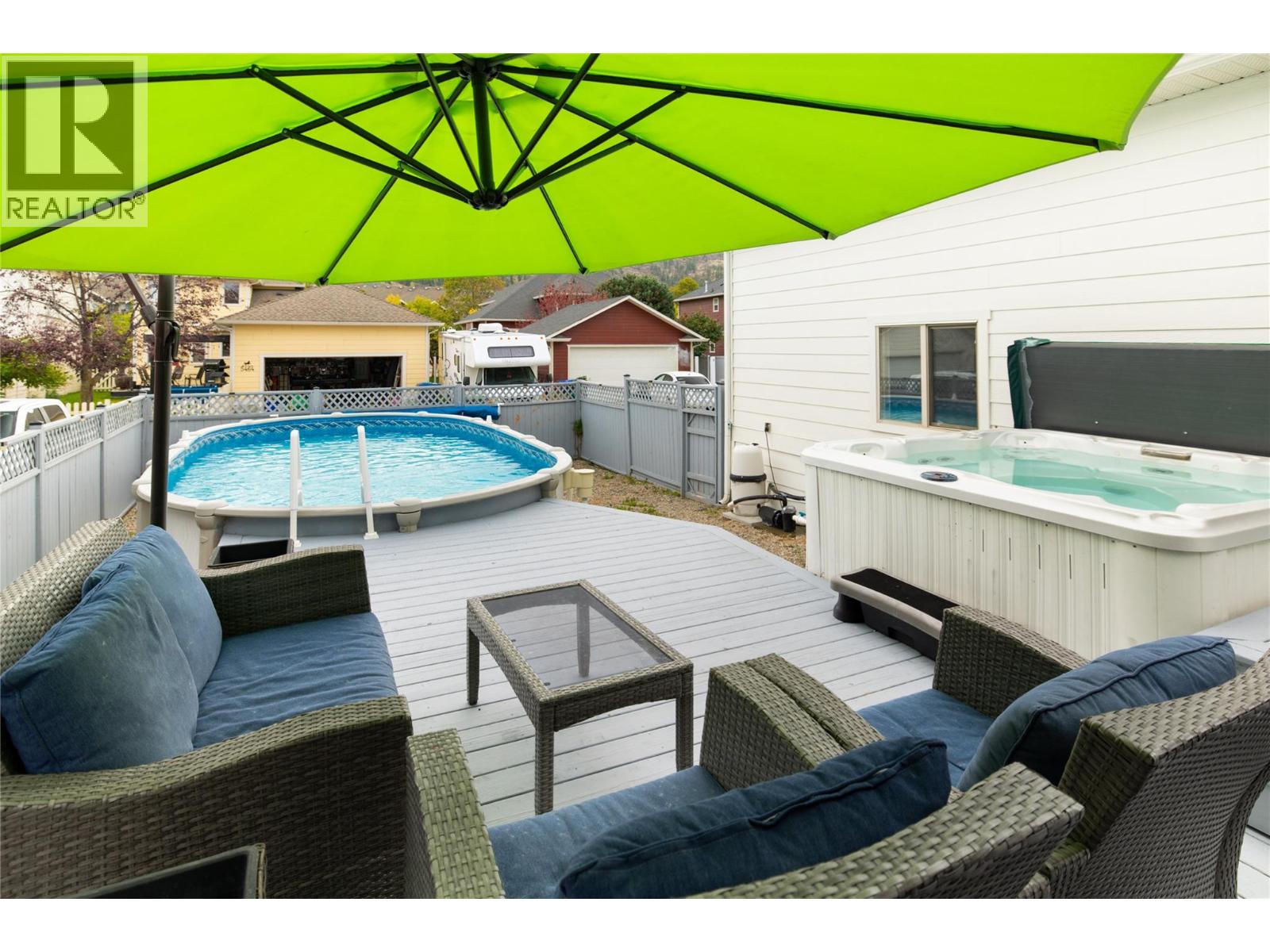 319 McCarren Avenue, Kelowna