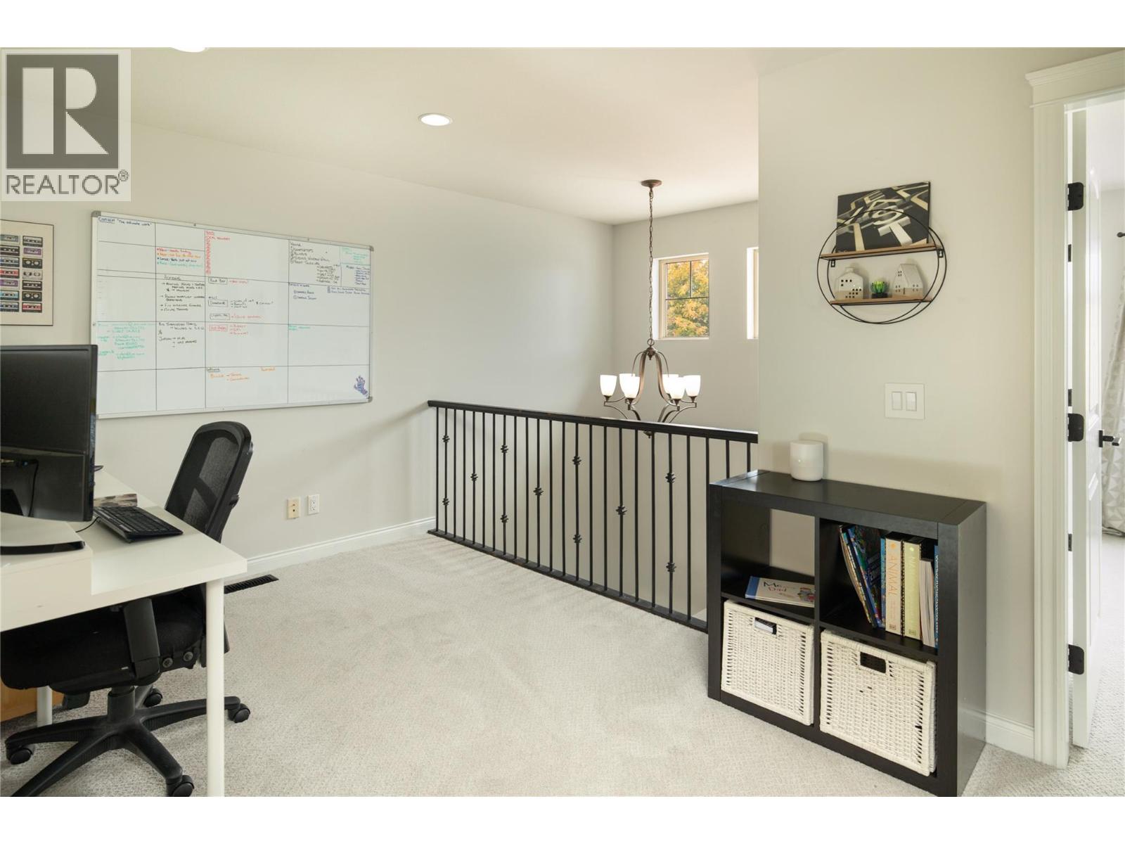 319 McCarren Avenue, Kelowna