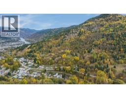 283 Wellington Avenue, Warfield, BC V1R2K9 Photo 45
