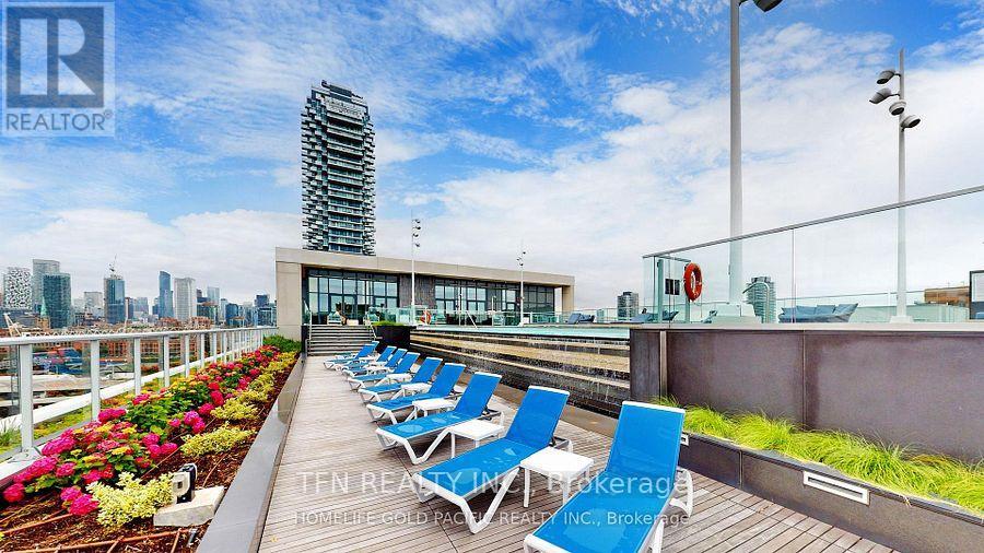 15 Merchants Wharf — photo 22