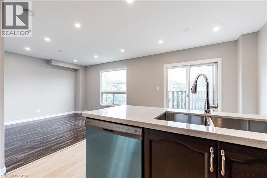 48 WHITE SANDS (UPPER) Court Unit# Upper, Kitchener — photo 10