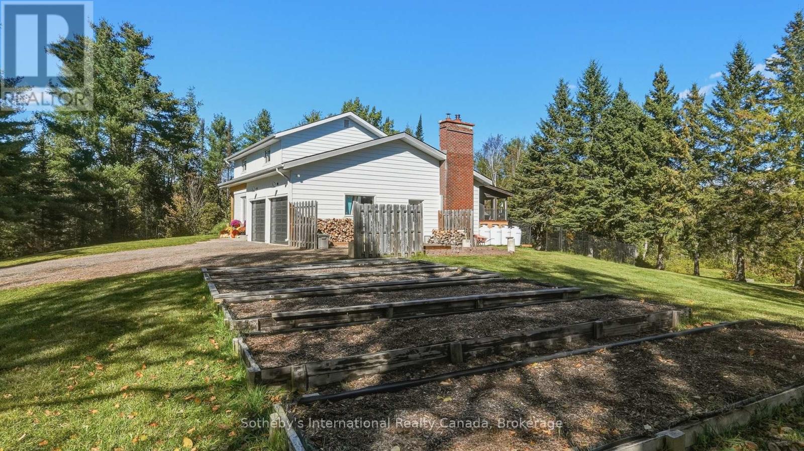 1229 Miriam Drive — photo 33