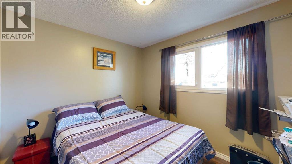 Listing photo – 4002 58 Street, Stettler
