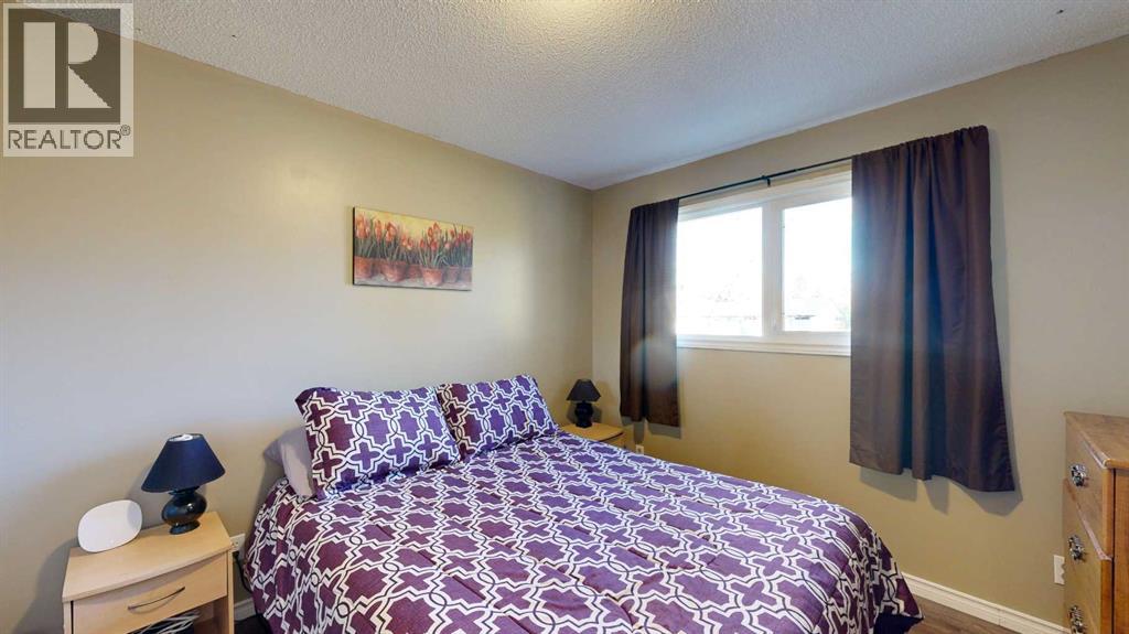 Listing photo – 4002 58 Street, Stettler