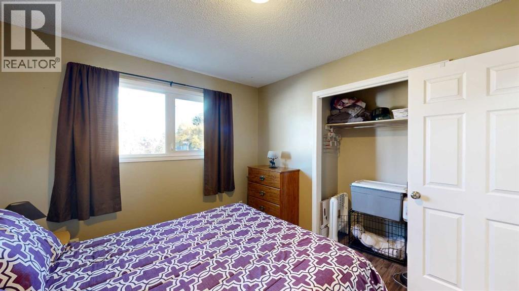 Listing photo – 4002 58 Street, Stettler