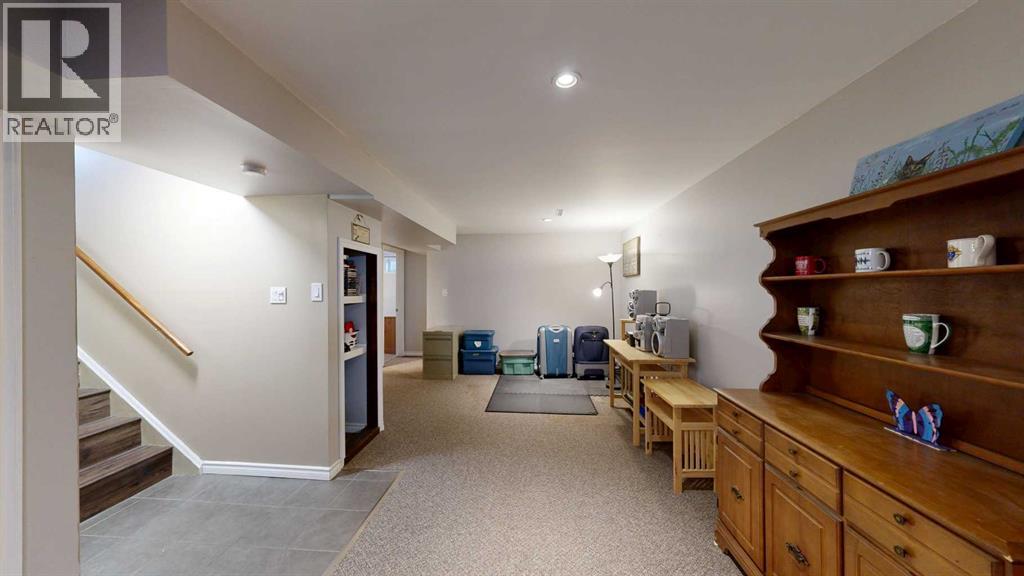 Listing photo – 4002 58 Street, Stettler