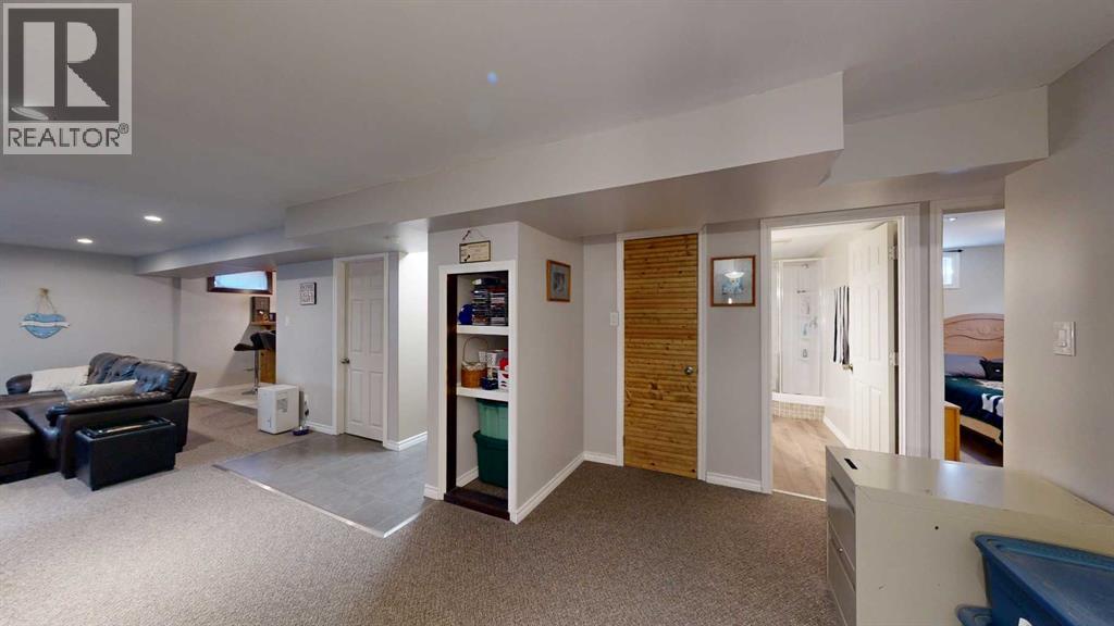 Listing photo – 4002 58 Street, Stettler