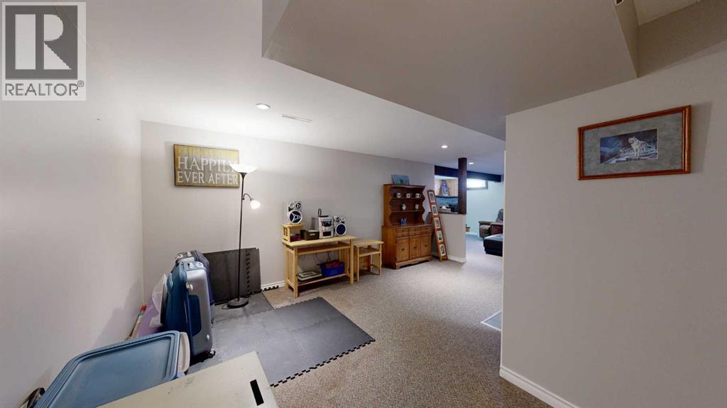 Listing photo – 4002 58 Street, Stettler